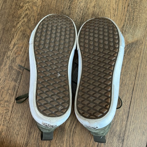 Vans SK8-HI Green Suede Scotchguard w/Faux Fur Lining, Size 11Womens/9.5Mens - Picture 7 of 7